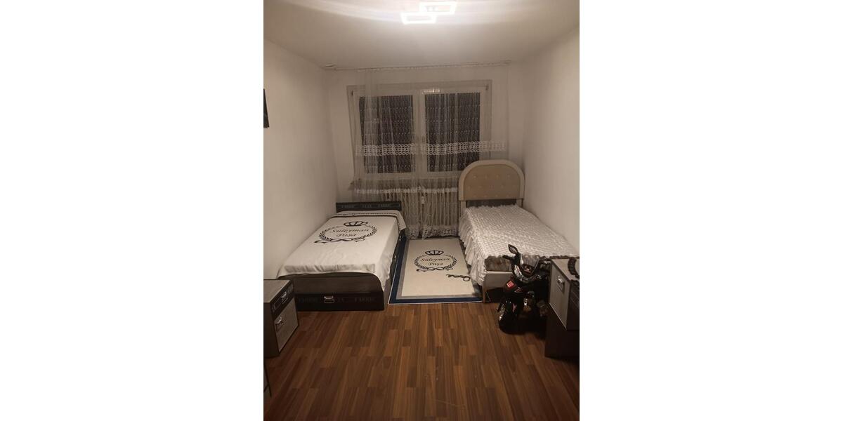 Dachgeschoßwohnung Mönchengladbach Süd - 4 Zimmer, 89 m&sup2;, 139.000&euro; | Angebot:25367704