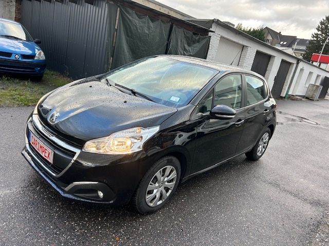 Peugeot 208 91.000 km 7.498 &euro; Mönchengladbach 41199