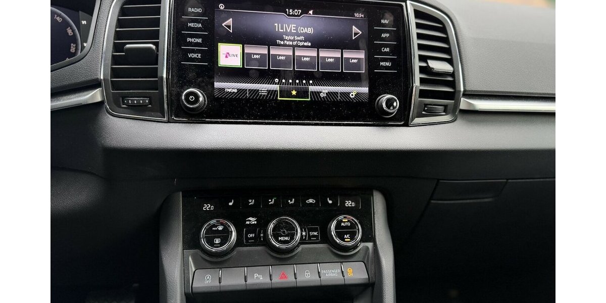 Skoda Karoq Clever/ Kamera / Virtual Cockpit / Keyless 36.000 km 25.900 &euro; Mönchengladbach 41066