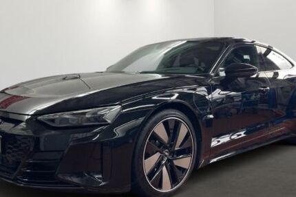 Audi e-tron GT 30.518 km 71.850 € Velbert 42553