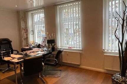 Büro in Neuss 1.950 € 91 m² zimmer