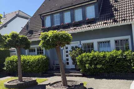 Haus Ratingen Tiefenbroich - 6 Zimmer, 216 m&sup2;, 849.000&euro; | Angebot:26956292