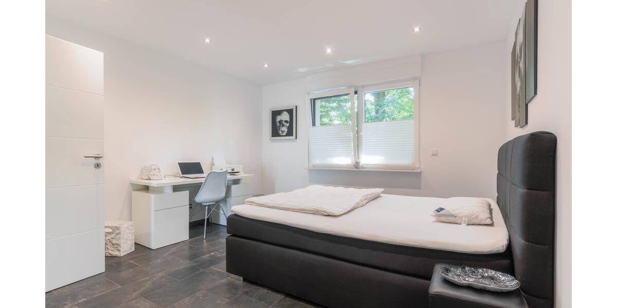 2018 saniertes EFH mit hausinterner Garage in zentraler Lage von Opladen * hochwertige Ausstattung * 2 Terrassen * ... 5 zimmer