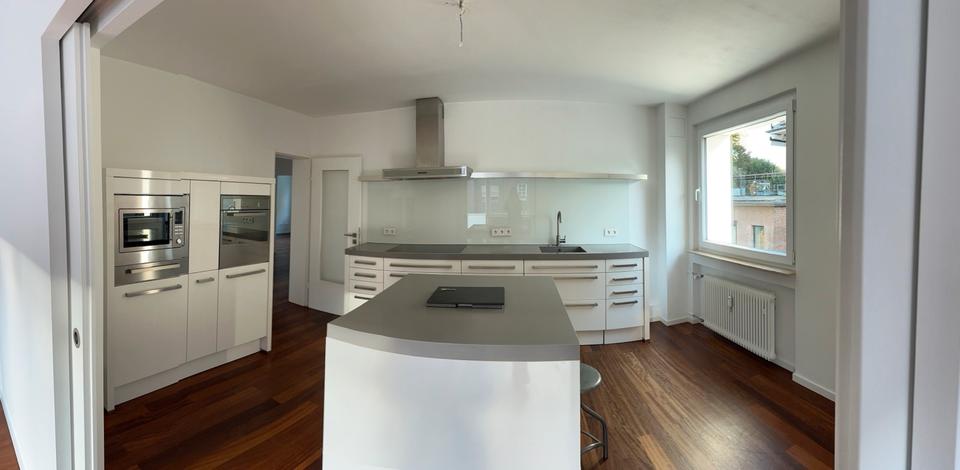 Etagenwohnung Düsseldorf Lörick - 4 Zimmer, 145 m&sup2;, 2.950&euro; | Angebot:25231596