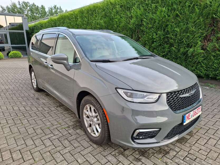 Chrysler Pacifica 58.155 km 29.990 € Jüchen 41363