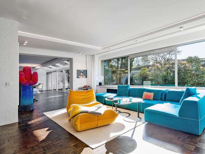 Haus zum Kaufen in Düsseldorf 2.290.000 € 217 m²