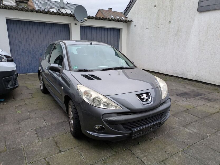 Peugeot 206 136.000 km 1.650 € Köln 51145