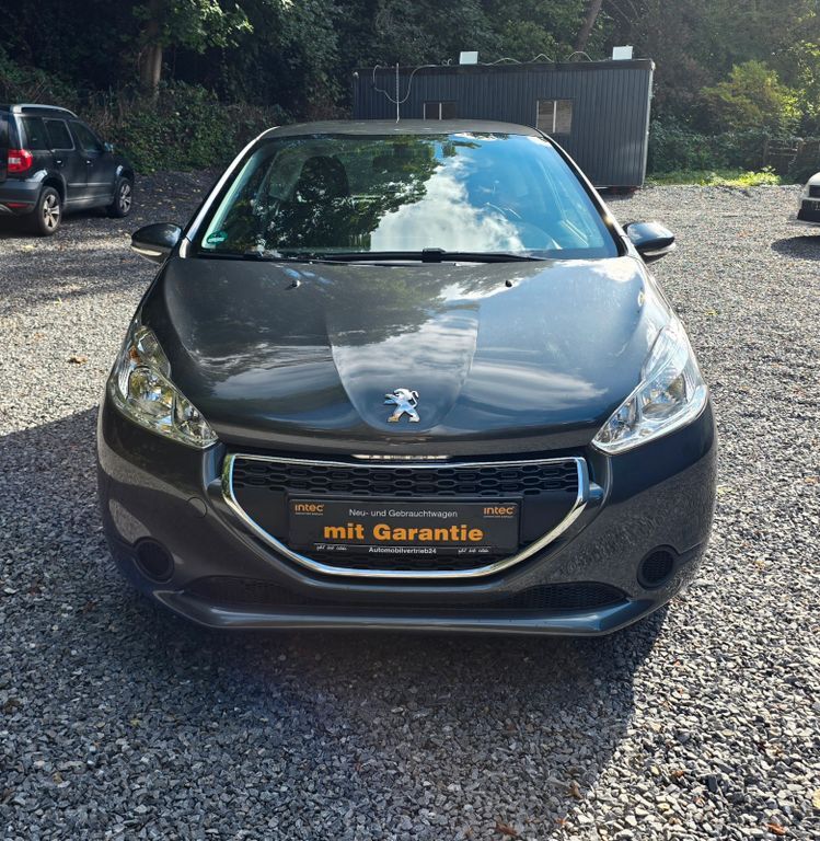 Peugeot 208 86.000 km 7.499 € Wuppertal 42115