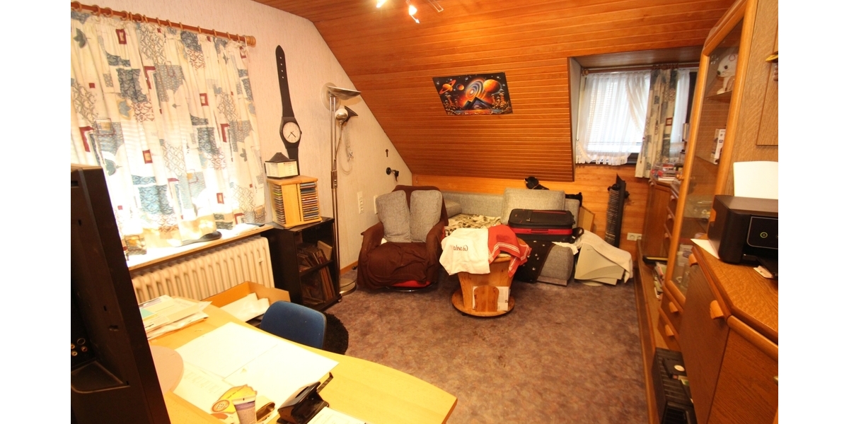 Mit 3D-Rundgang: Ihr neues Zuhause in Reusrath - Einfamilienhaus mit Potenzial und großem Grundstück - Einfamilienhaus Langenfeld | Angebot:27120028