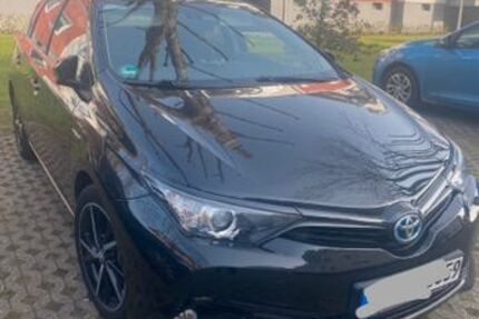 Toyota Auris 71.200 km 15.298 &euro; Duisburg 47229