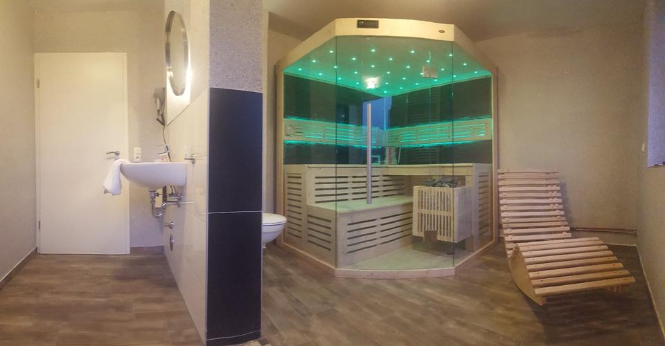 3-Zimmer-Wohnung mit großem Balkon und Sauna in zentraler Lage – 3 zimmer