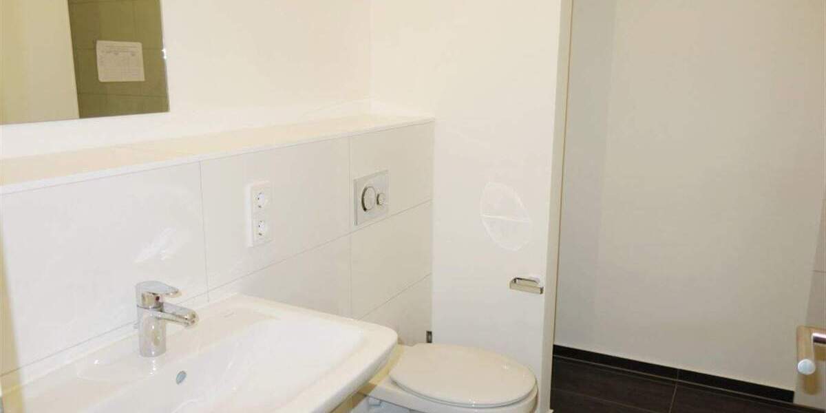 Etagenwohnung Mönchengladbach Stadtmitte - 2 Zimmer, 65 m&sup2;, 873&euro; | Angebot:25645626