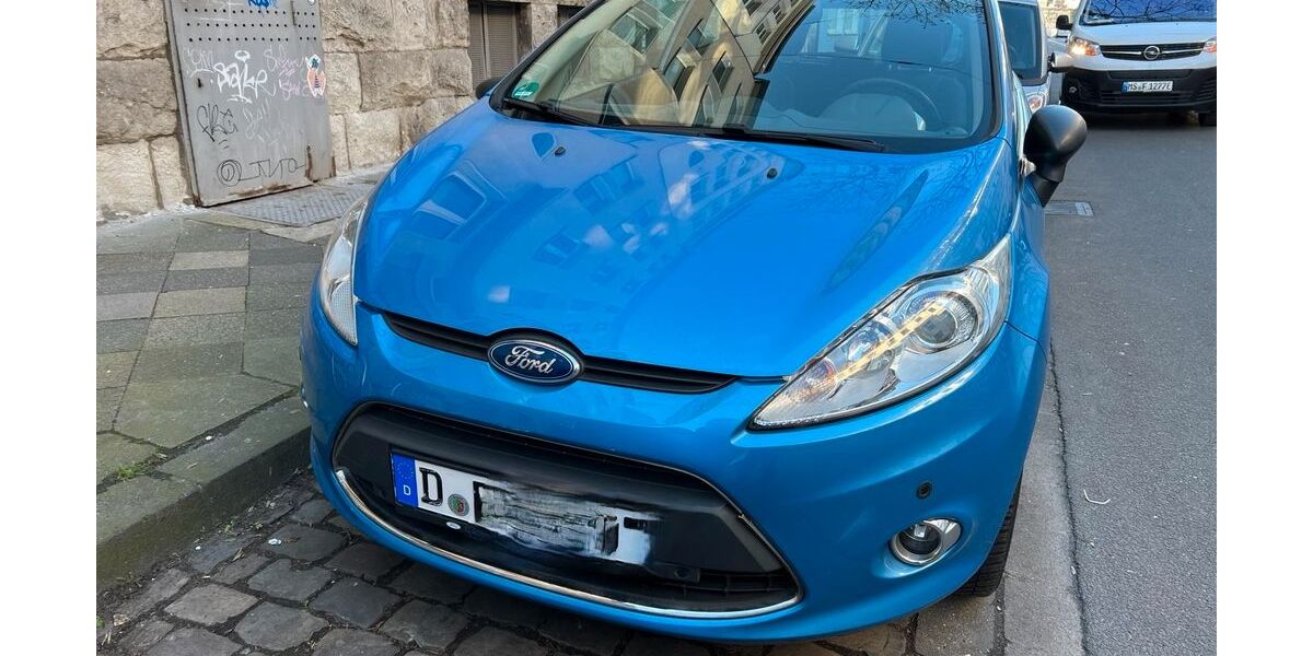 Ford Fiesta 70.100 km 4.800 &euro; Düsseldorf 40235