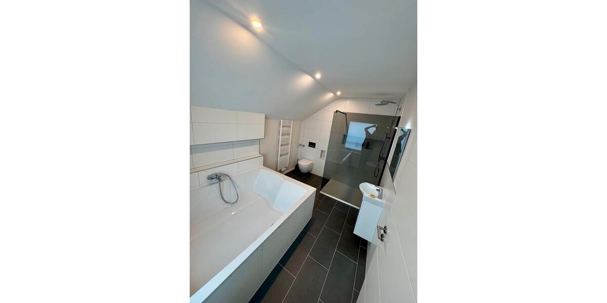 Familienhaus - kernsaniert, mit Sport- und Spielkonzept 6 zimmer