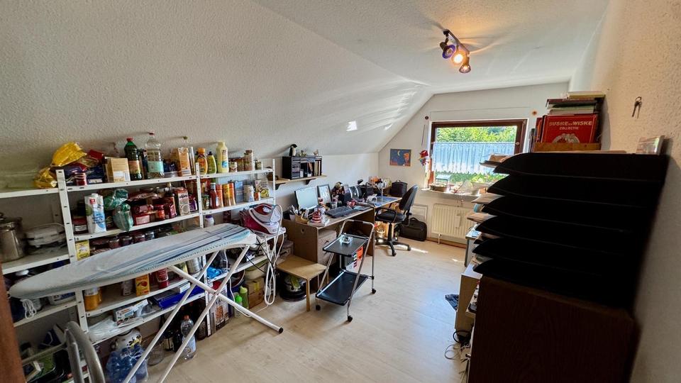 5-Zimmer- Maisonettewohnung mit separatem Eingang, Einbauküche 5 zimmer