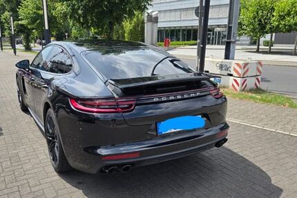 Porsche Panamera 243.250 km 43.000 &euro; Düsseldorf 40472