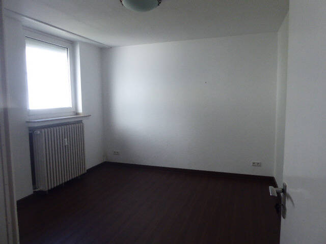 Gewerbeobjekt Düsseldorf Rath - 8 Zimmer, 156 m&sup2;, 350.000&euro; | Angebot:21329524