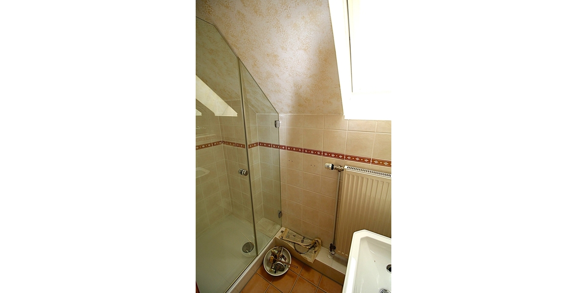 Kernsaniertes Einfamilienhaus mit (Bau)-Grundstück und großem Anbau mit vielen Nutzungsmöglichkeiten 5 zimmer