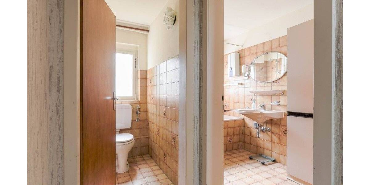 Heimwerker aufgepasst !! Freistehendes Fachwerkhaus * Renovierungsbedarf * ca. 132 m² Wfl. * ca. 354 m² Grundstück * ... 8 zimmer