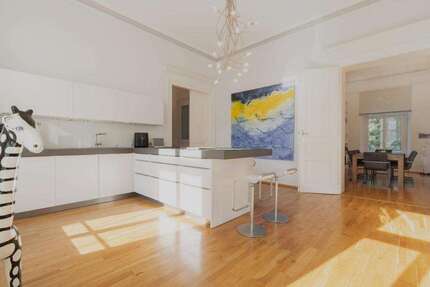 Wohnung zum Kaufen in Düsseldorf 2.375.000 € 215 m² 6 zimmer