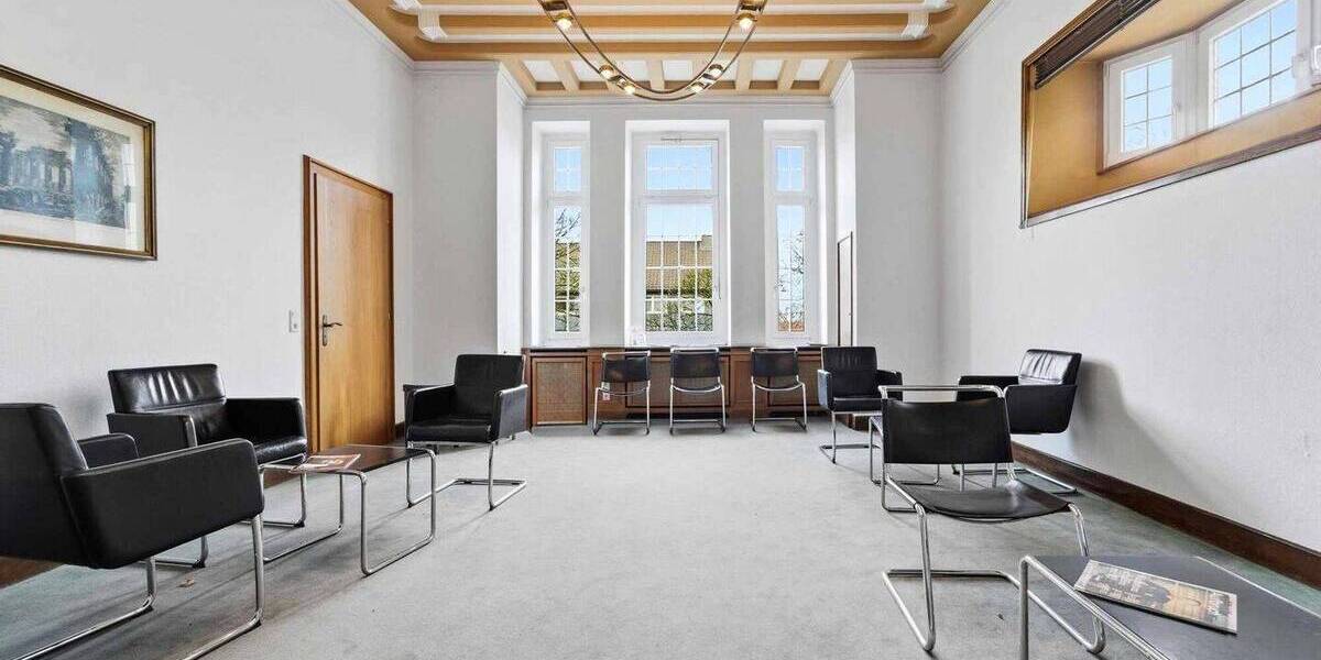 Exklusives Wohn- und Geschäftshaus mit langfristigen Mietern in Toplage am Allee-Center 6 zimmer