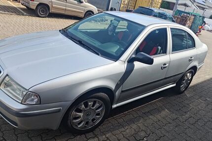 Skoda Octavia 269.671 km 1.600 &euro; Bedburg 50181
