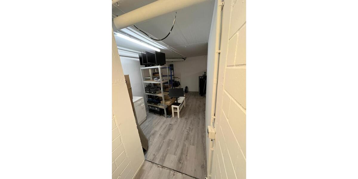120 qm Gewerbefläche im Keller mit Dusche in Krefeld Cracau 2 zimmer