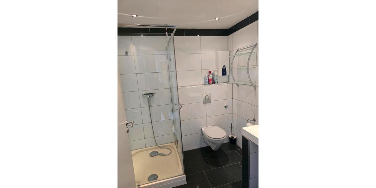 Dachgeschoßwohnung Krefeld Bockum - 1 Zimmer, 36 m&sup2;, 520&euro; | Angebot:24707200