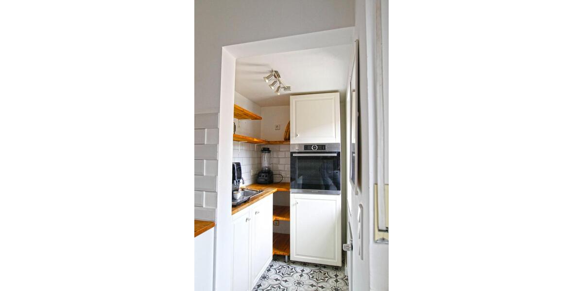 Kernsaniertes Haus mit großem Garten in NE-Holzheim 6 zimmer