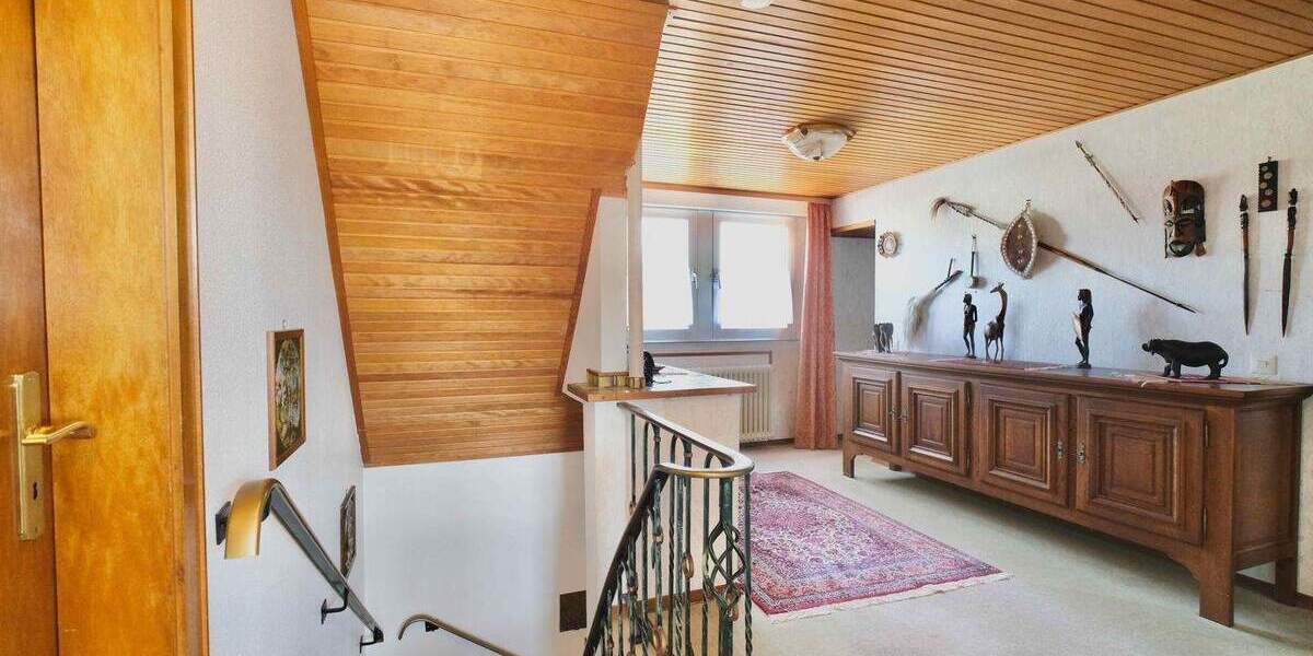 Familienfreundlich wohnen auf großem Grundstück in Reuschenberg 5 zimmer