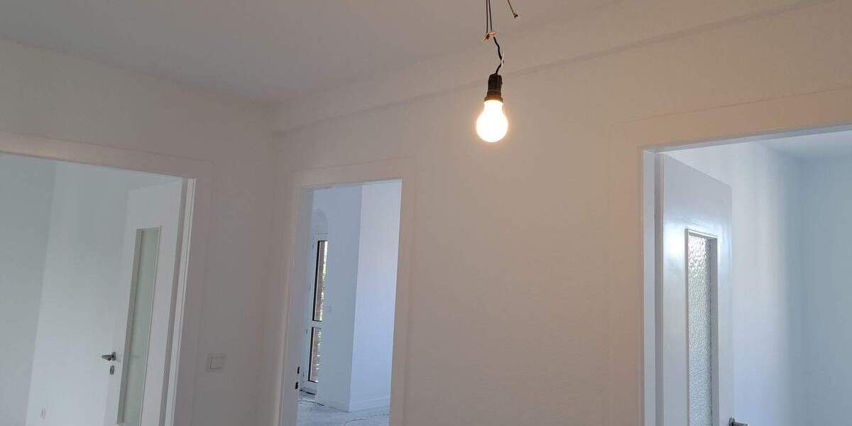 Etagenwohnung Düsseldorf Rath - 3 Zimmer, 92 m&sup2;, 1.250&euro; | Angebot:24656930