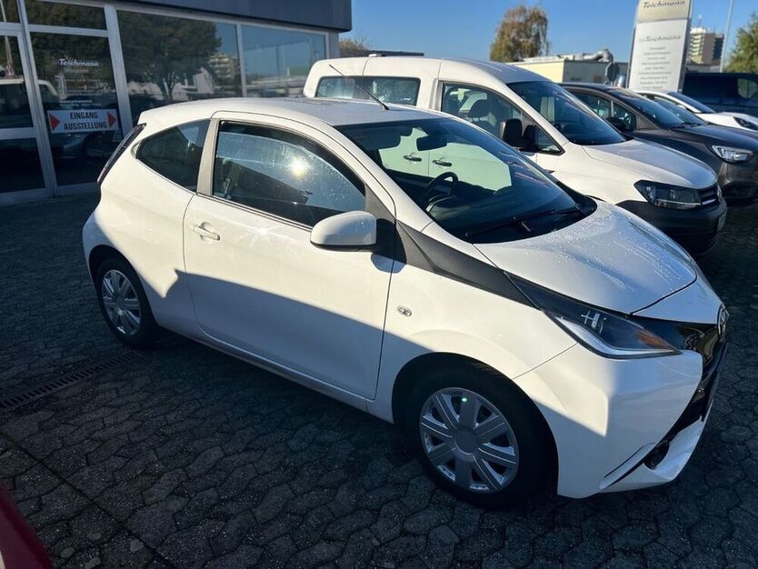 Aygo (X)
