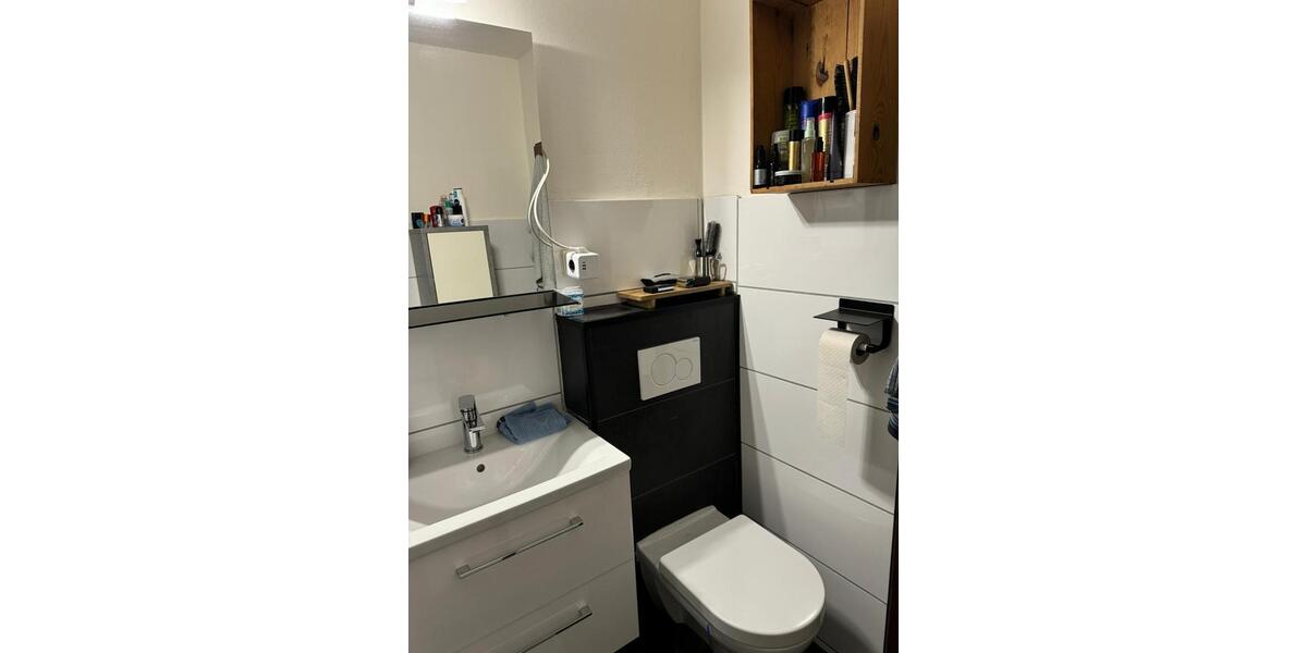 Helle Appartment mit Balkon zum relaxen in Neuss Norf 1 zimmer