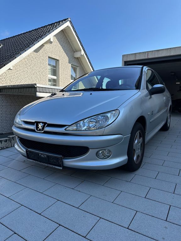 Peugeot 206 137.581 km 2.199 € Wermelskirchen 42929
