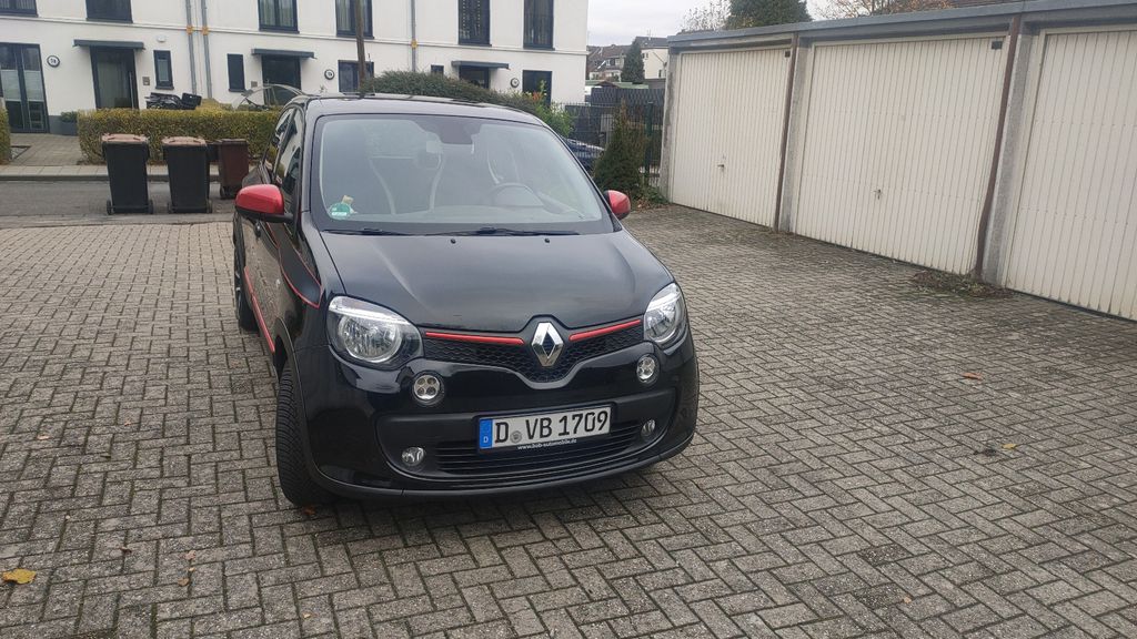 Renault Twingo 32.910 km 7.600 &euro; Düsseldorf 40223
