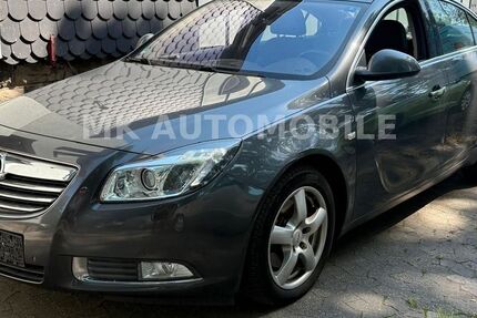 Opel Insignia 225.000 km 2.499 &euro; Duisburg 47138