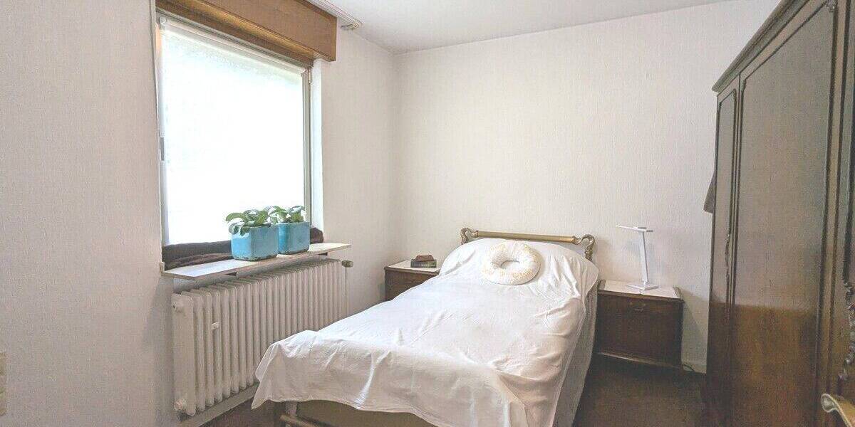 Perfekt für Ihre Familie: Freistehendes EFH mit Keller, Garage und Garten in ruhiger Waldrand-Lage 6 zimmer