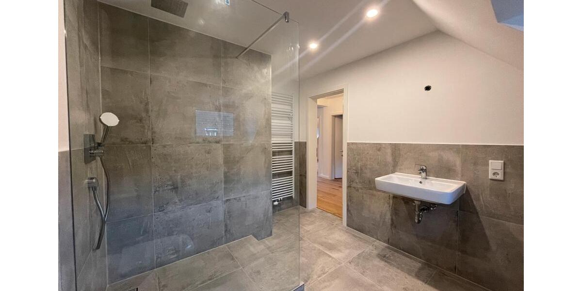 OBK ! Sanierte 3-Zi-Whg mit Balkon 3 zimmer