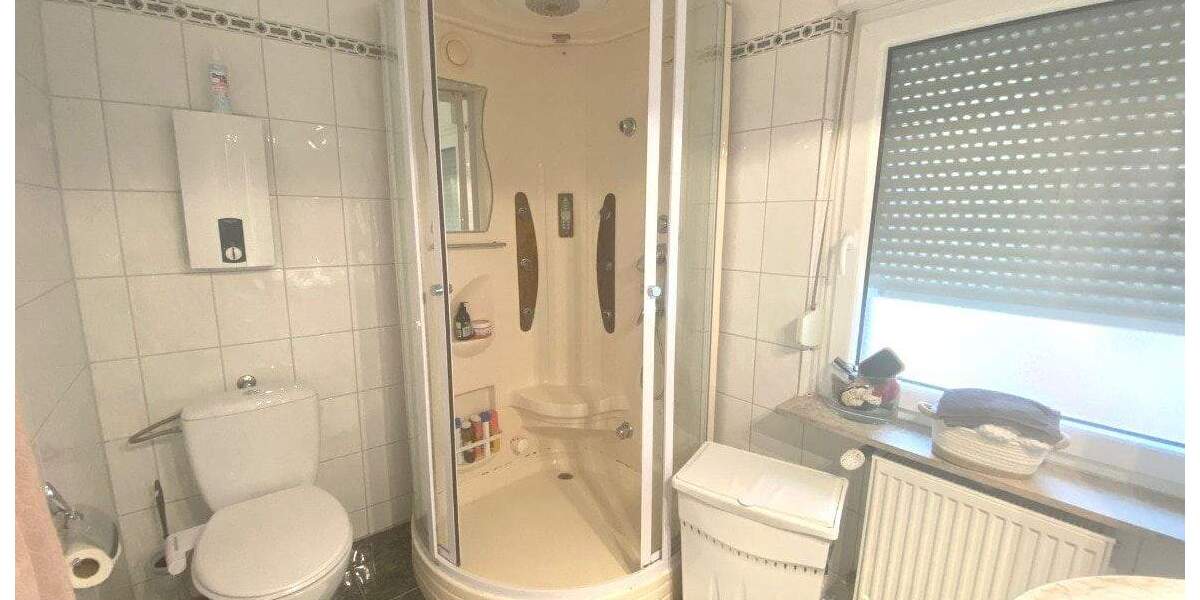 *Krefeld: Charmantes und gepflegtes Stadthaus für die große Familie inkl. kleinem Lagerraum Top* 5 zimmer