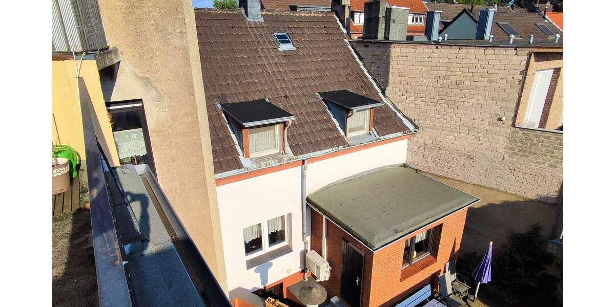 Bezugsfreies Einfamilien- und vermietetes Appartementhaus in schöner Düsseldorfer Wohnlage 1 zimmer