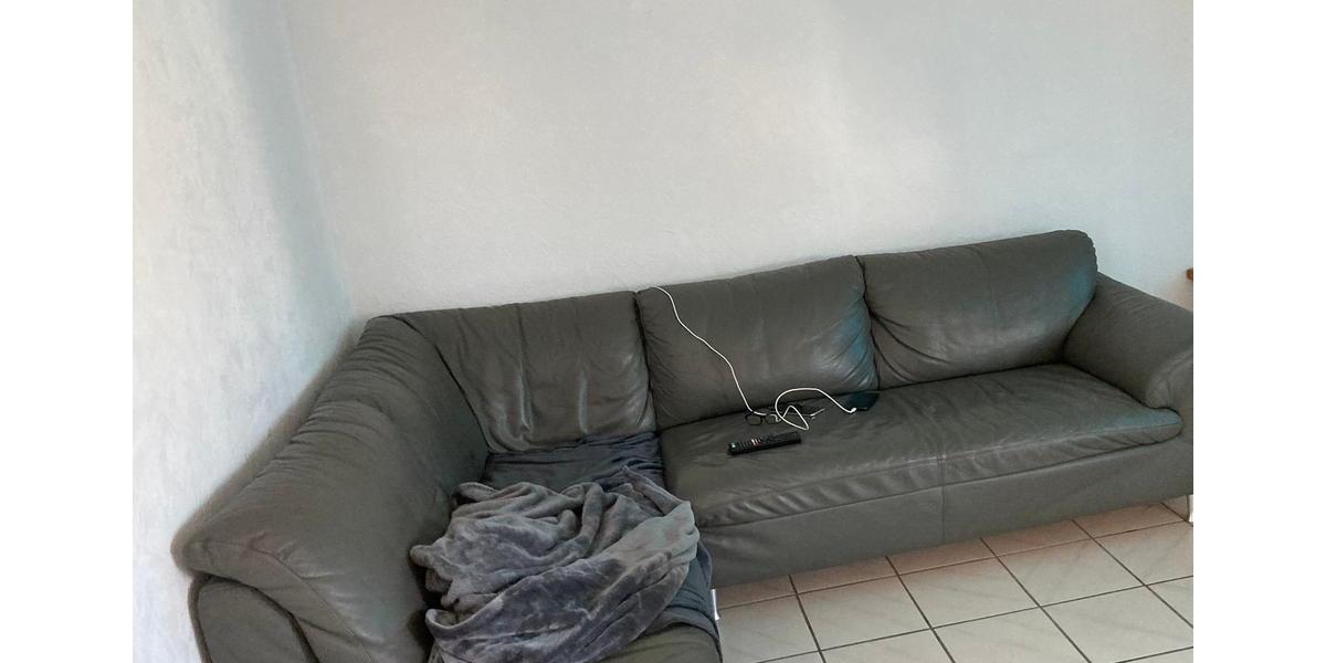 Dachgeschoßwohnung Oberhausen - 3 Zimmer, 70 m&sup2;, 120.000&euro; | Angebot:26945409