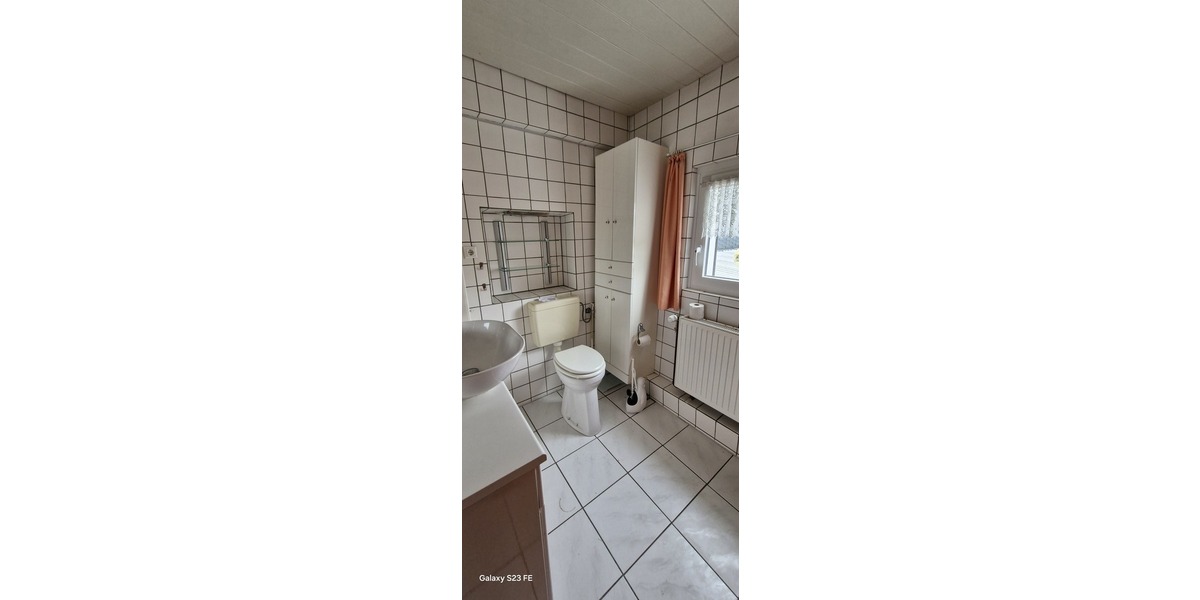 Doppelhaushälfte mit Garagenhof und kleinem Garten in Remscheid-Lennep zimmer