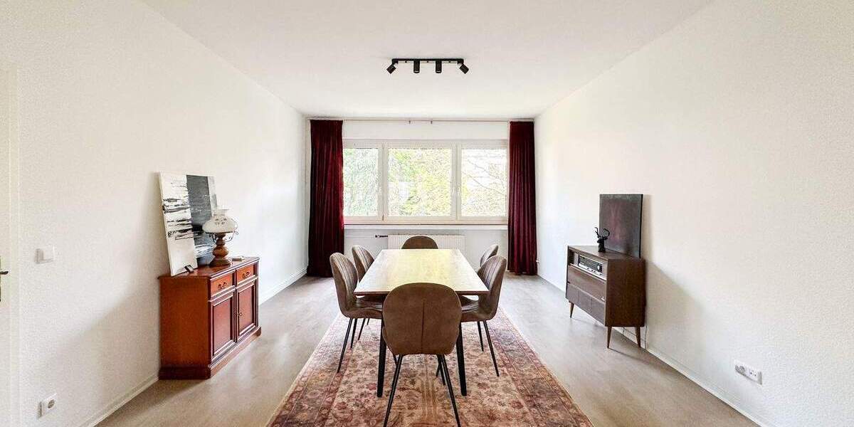 Etagenwohnung Düsseldorf Grafenberg - 3 Zimmer, 100 m&sup2;, 1.300&euro; | Angebot:25820119