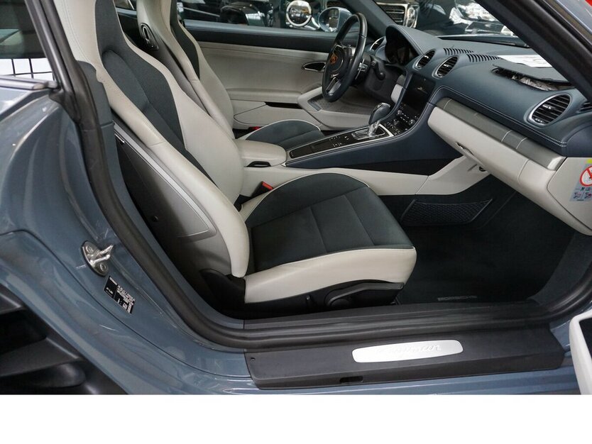 Porsche Cayman 718 Leder Bose Kamera 20´ Sportsitze Plus 54.642 km 32.900 € Wuppertal 42327