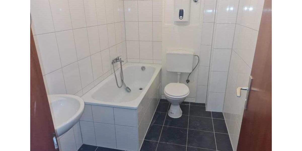 Gepflegte 2-Zimmer-Wohnung im 2.Obergeschoss zu vermieten! 2 zimmer