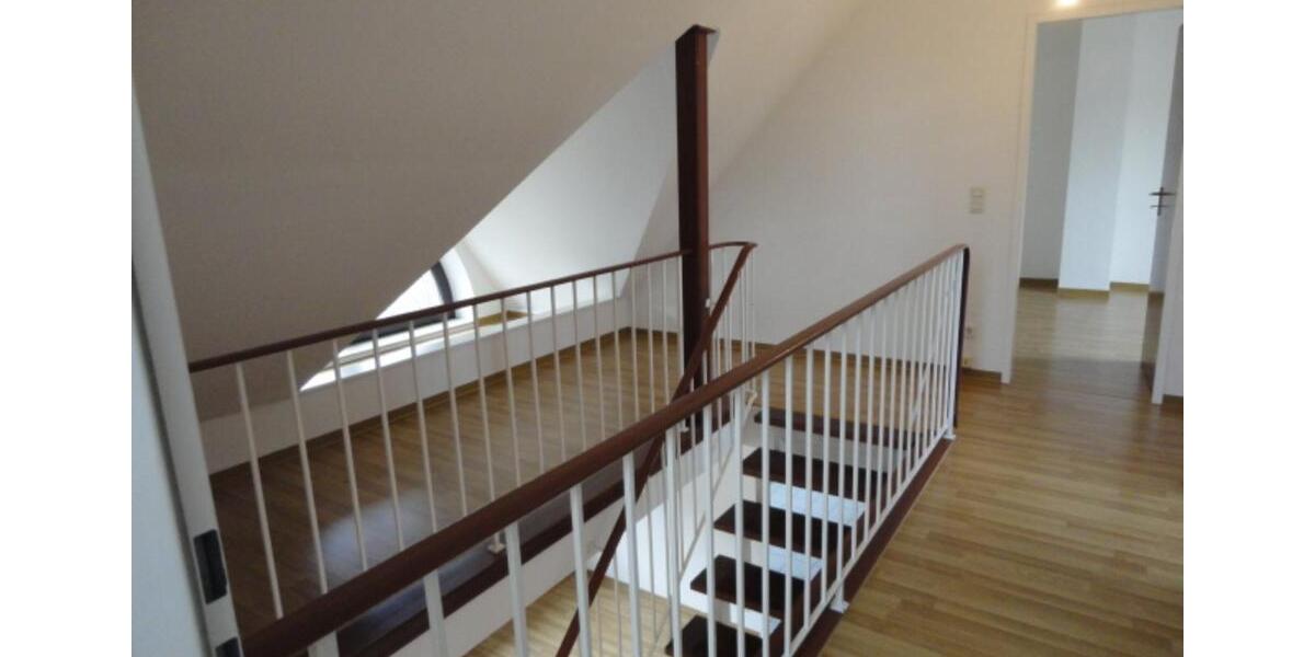 Traumhafte 5-Zimmer-Wohnung, mit großem Balkon, in Krefeld-Hüls 5 zimmer