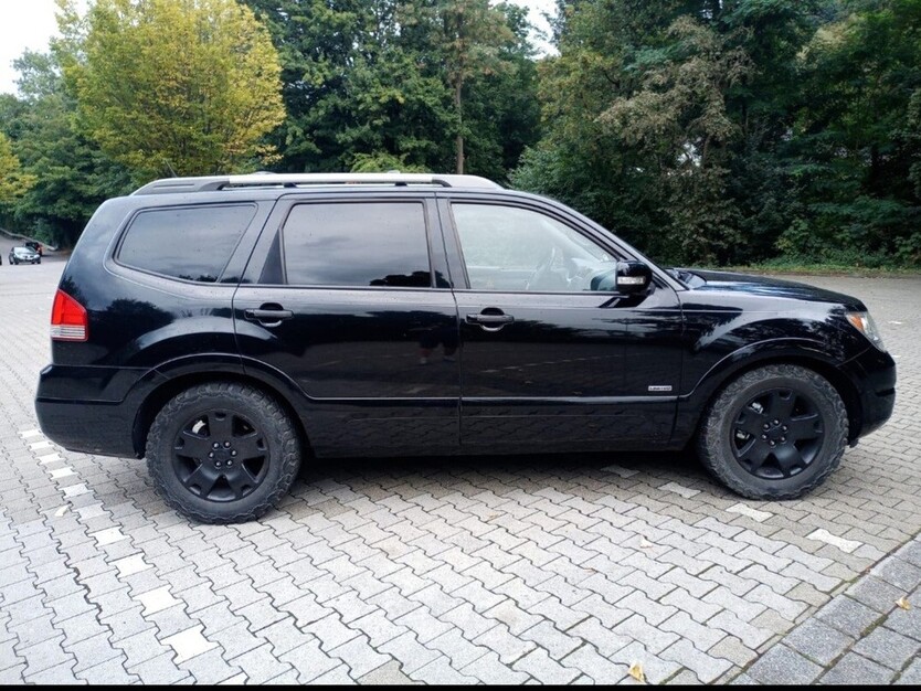 Kia Borrego EX 103.000 km 7.499 € Wuppertal 42275