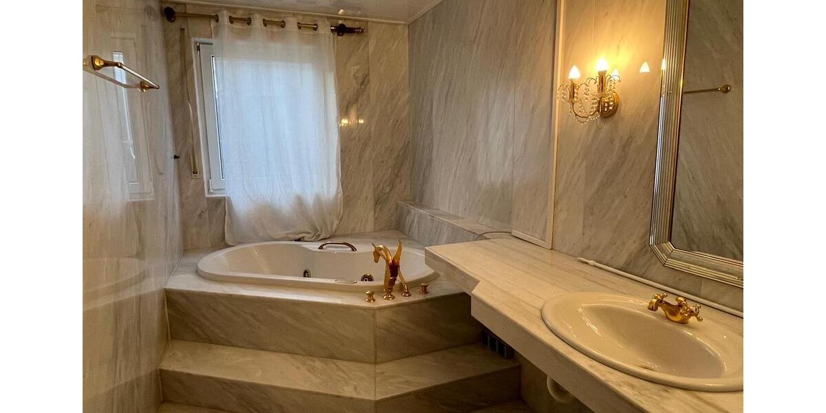 Traumhafte EG-Wohnung mit Garten in Bestlage von Privat 4 zimmer