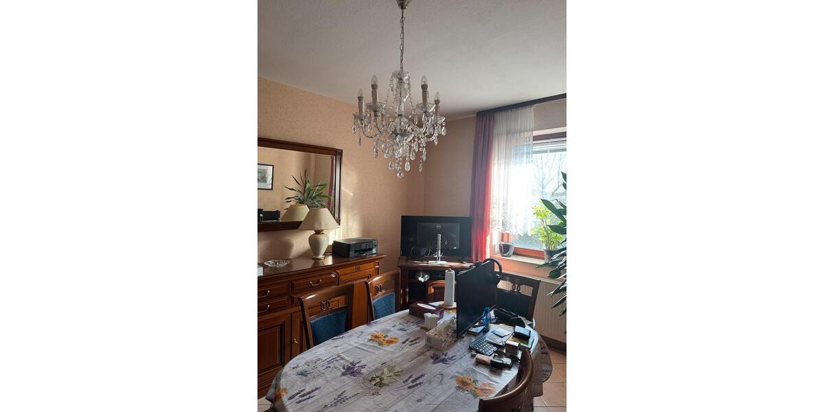 Etagenwohnung Neuss Gnadental - 4 Zimmer, 107 m&sup2;, 2.100&euro; | Angebot:26428285