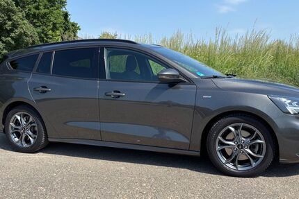 Ford Focus 75.000 km 14.000 &euro; Kaarst 41564